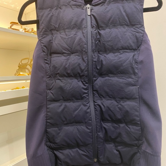 Lululemon Vest - Picture 4 of 4